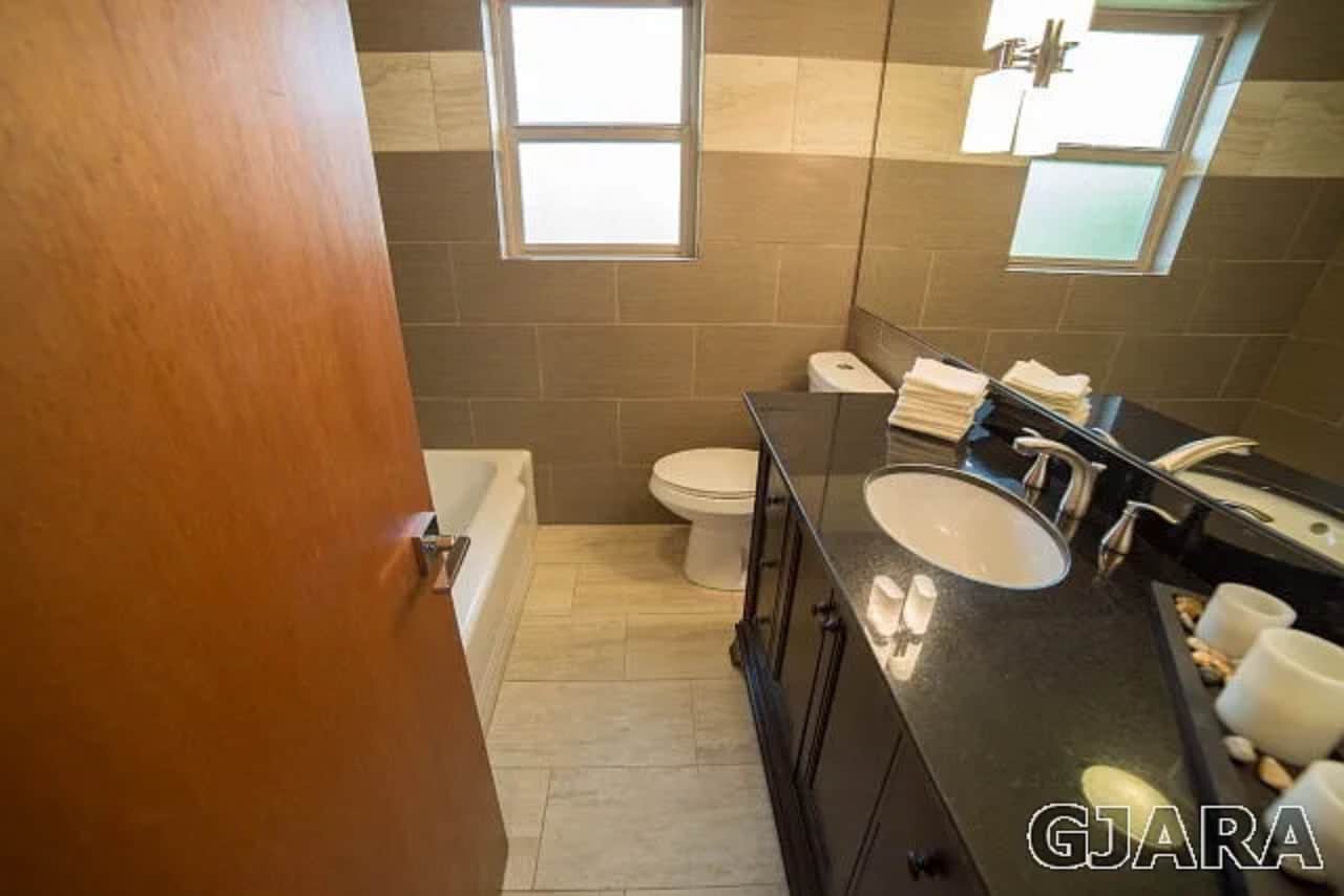 Building Photo - 430 N 16th St