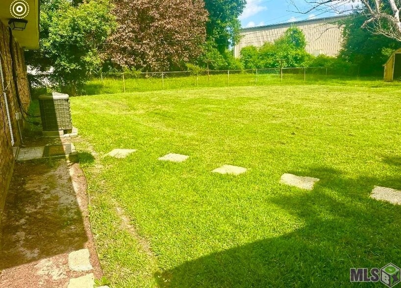 Building Photo - 10689 Rhus Fringe Dr