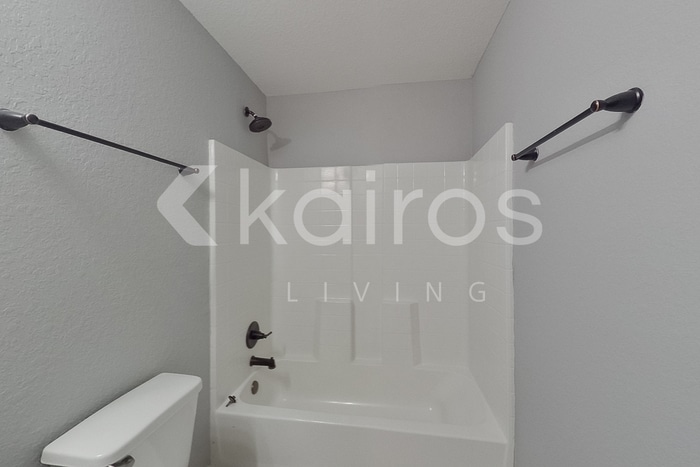 Building Photo - 1 Malauka Radial Cir