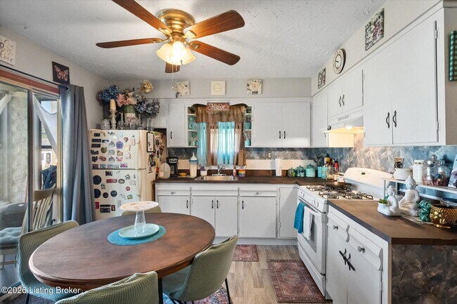 Building Photo - 4925 Southside Dr