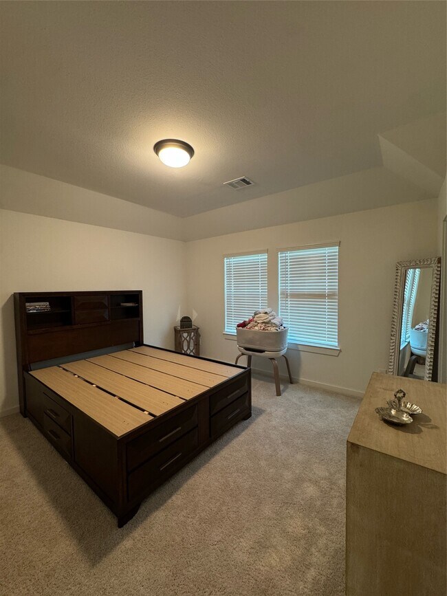 Building Photo - 6630 Escondido Dr
