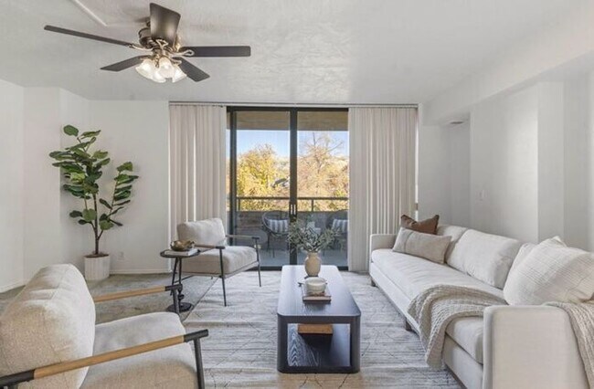 Building Photo - Incredible Location with 2 secure parking spaced