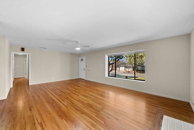 Building Photo - Lovely Del Cerro Home w/Solar and A/C