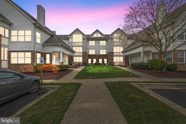 Building Photo - 6520 Lake Park Dr