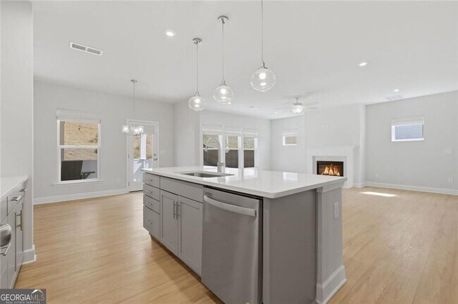 Building Photo - 2044 Garvin Rd