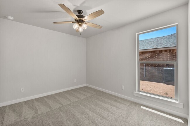 Building Photo - Pre-leasing for July in Bell Farms!