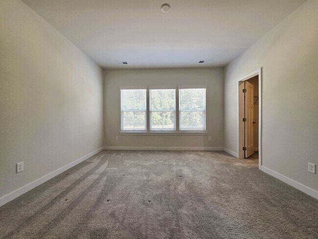 Building Photo - 2209 Cantina Ln