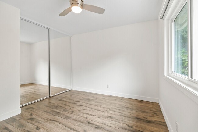 Building Photo - 135 N Barnwell St