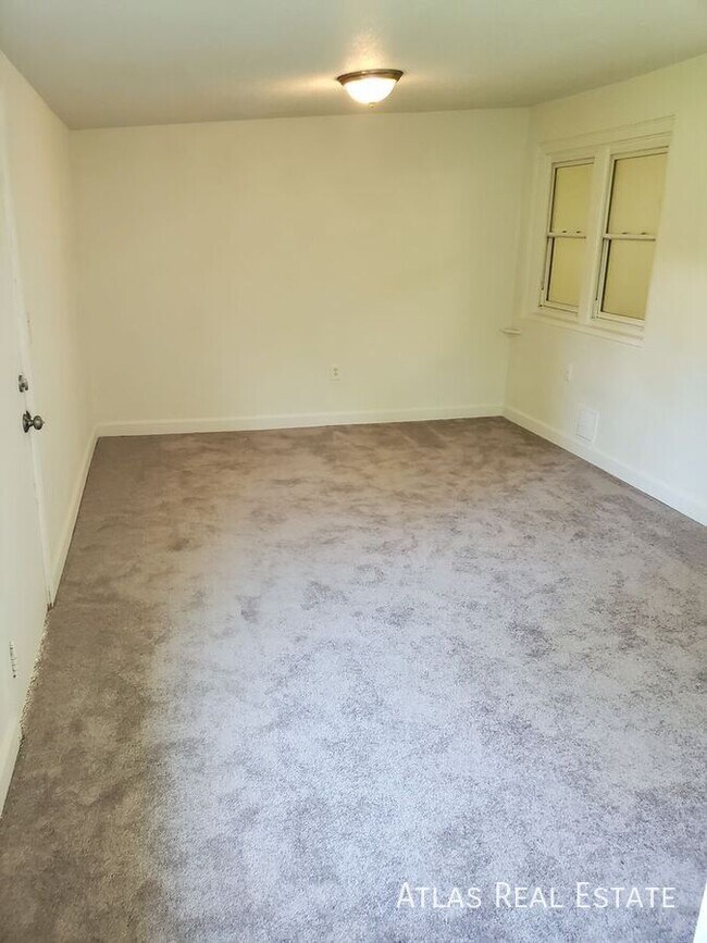 Building Photo - 1131 Geneva St