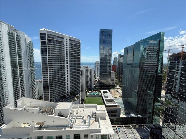 Building Photo - 1200 Brickell Bay Dr