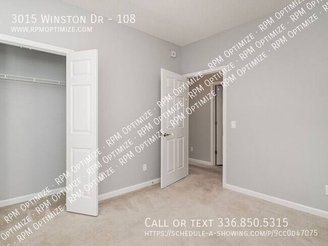 Building Photo - 3015 Winston Dr