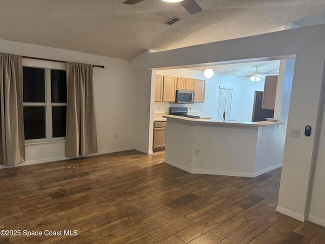 Building Photo - 1179 White Oak Cir