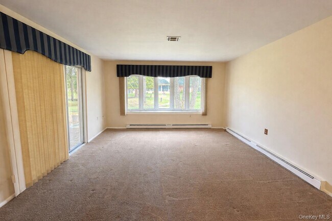 Building Photo - 9 Guilford Ct