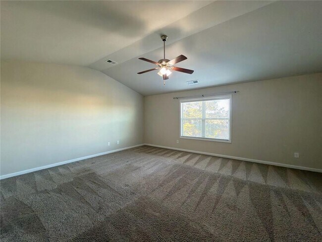 Building Photo - 2886 Cove View Ct SE