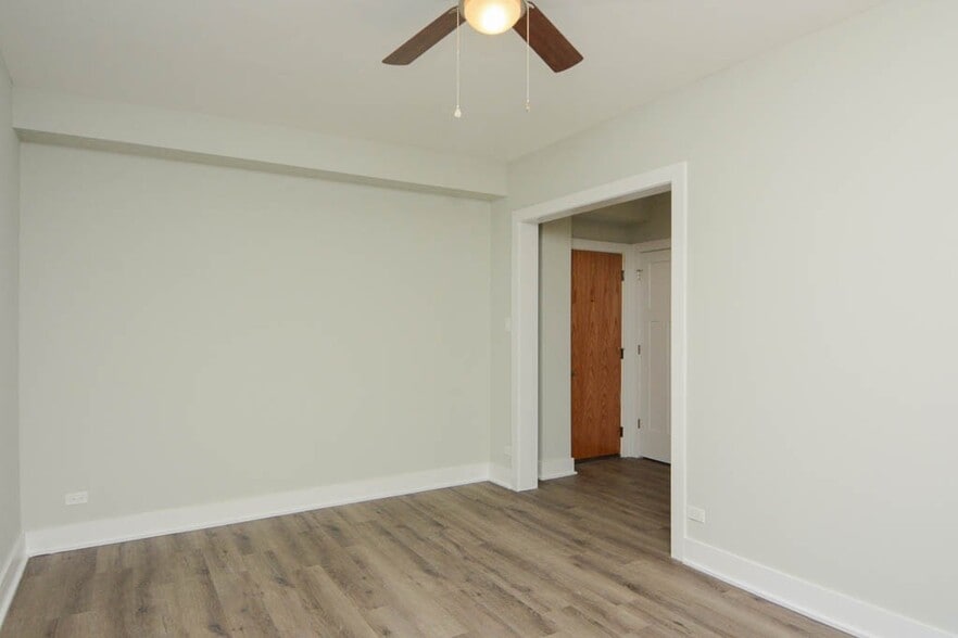 Building Photo - 730 St Johns Ave