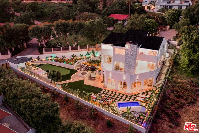 Building Photo - 31271 Bailard Rd