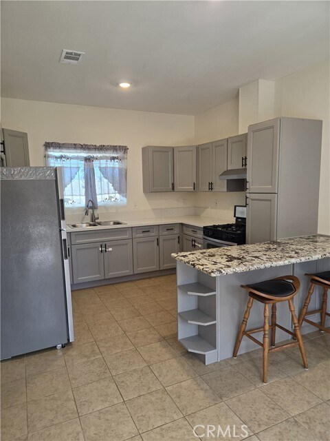 Building Photo - 13745 Vellanto Way