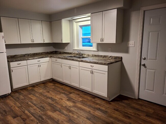Building Photo - 936 McKean Ave