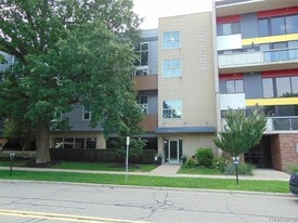 Building Photo - 614 S Troy St