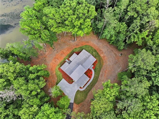 Building Photo - 161 Hoot Owl Ln