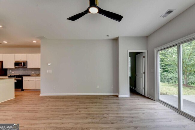 Building Photo - 175 Grey Falcon Ave