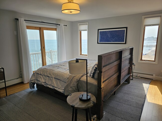 Building Photo - 62 Cosey Beach Ave