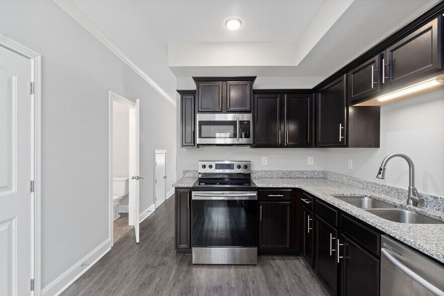 Building Photo - Biltmore Apartments