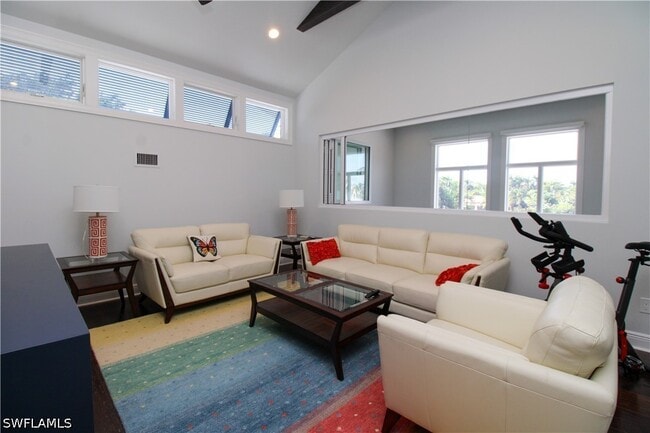 Building Photo - 2150 Marina Dr