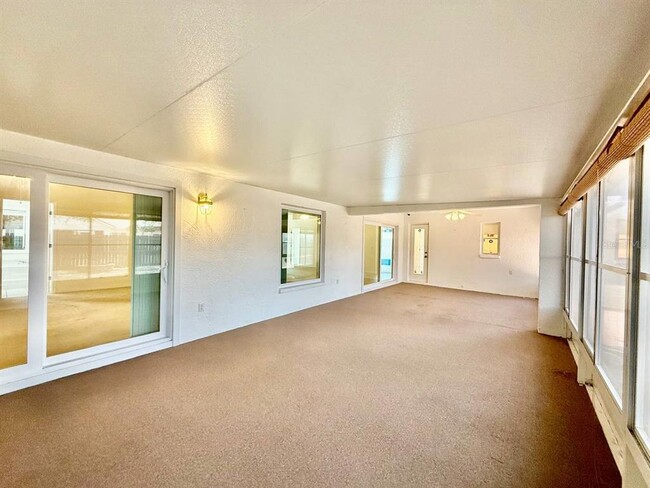 Building Photo - 9815 La Vonda St