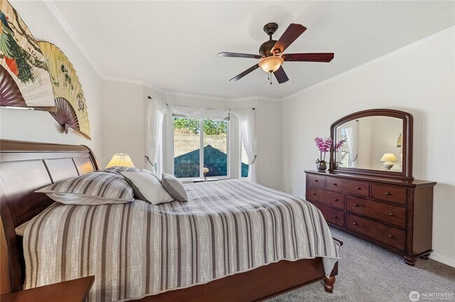 Building Photo - Spacious 2Br in Trilogy at Redmond Ridge 55+ Community