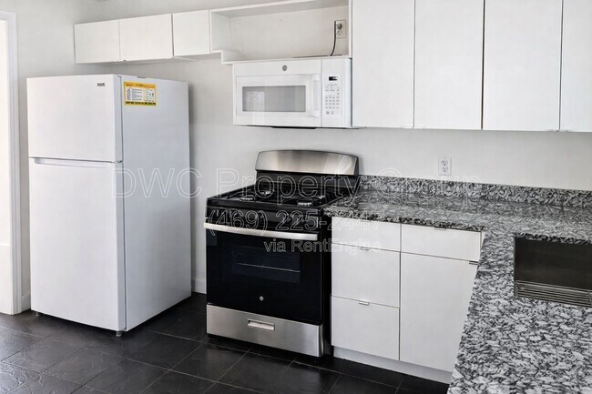 Building Photo - 10923 Aledo Dr