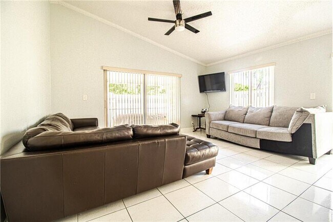 Building Photo - 6415 Amberjack Terrace