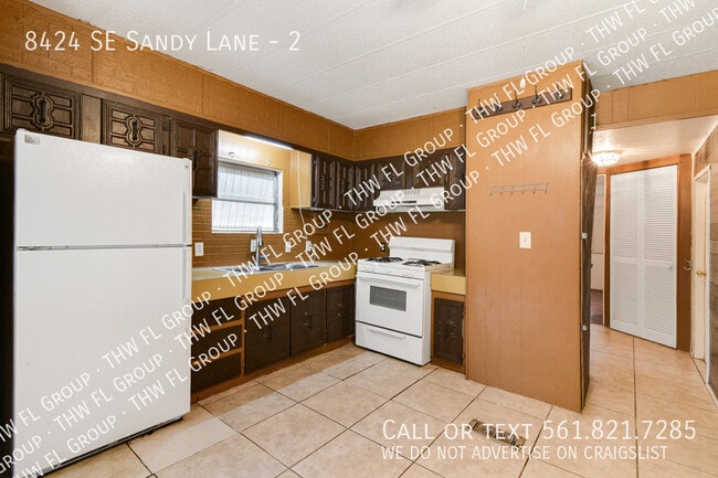 Building Photo - 8424 SE Sandy Ln