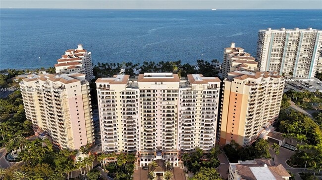 Building Photo - 733 Crandon Blvd