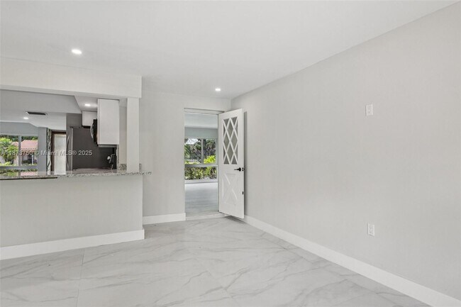 Building Photo - 20 W Tropical Way