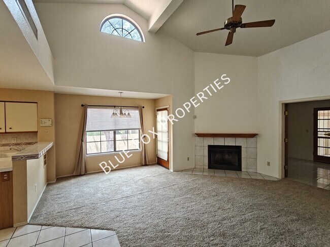 Building Photo - 131 E Horizon Cir