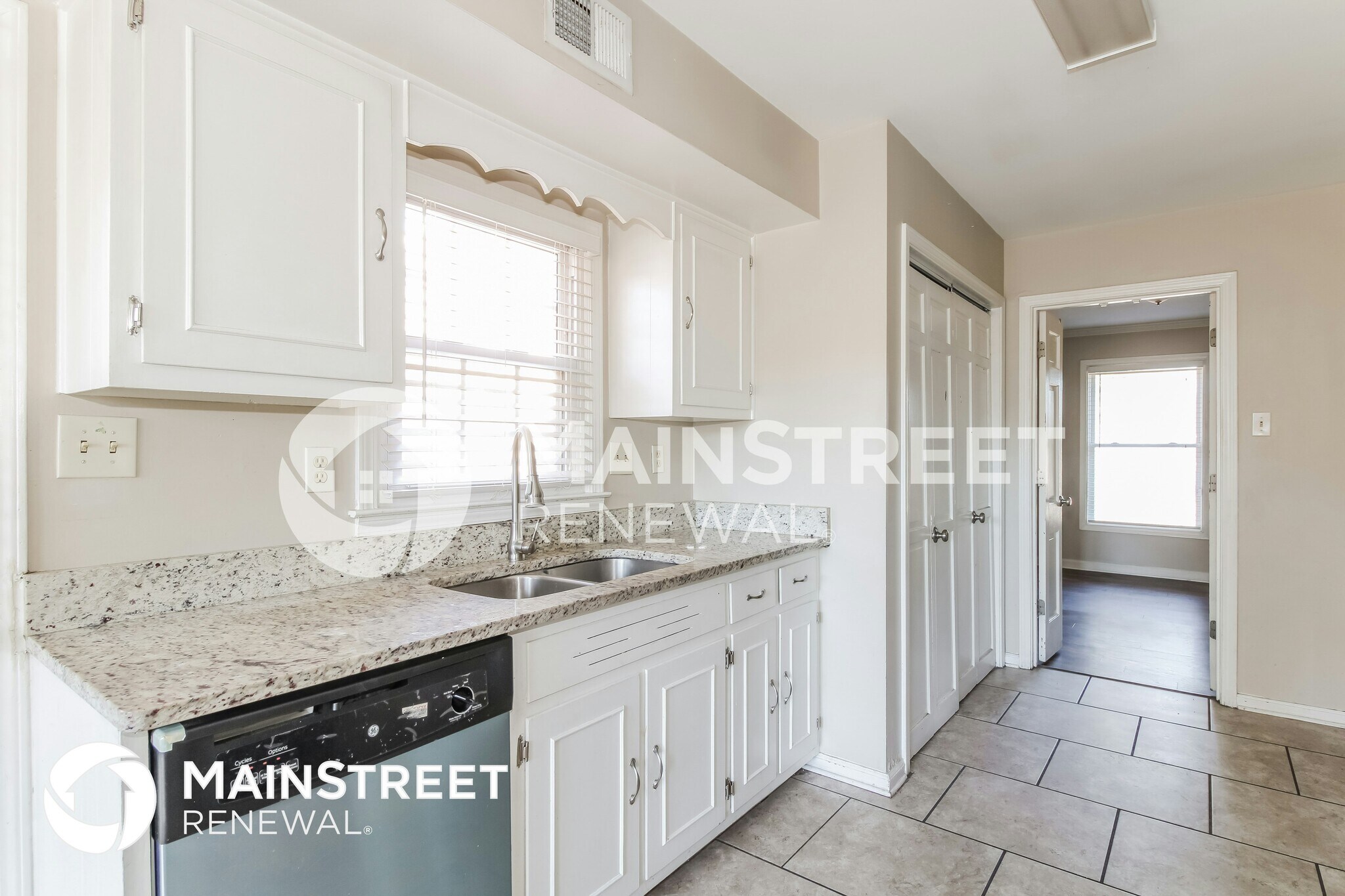 Building Photo - 5223 Braidwood Cove