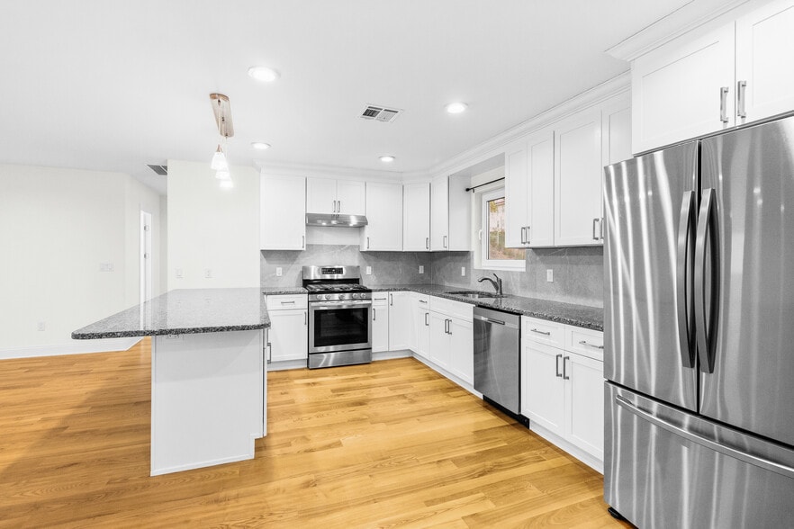Kitchen - 71 Saint Marys Pl