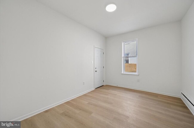 Building Photo - 1304 N Conestoga St