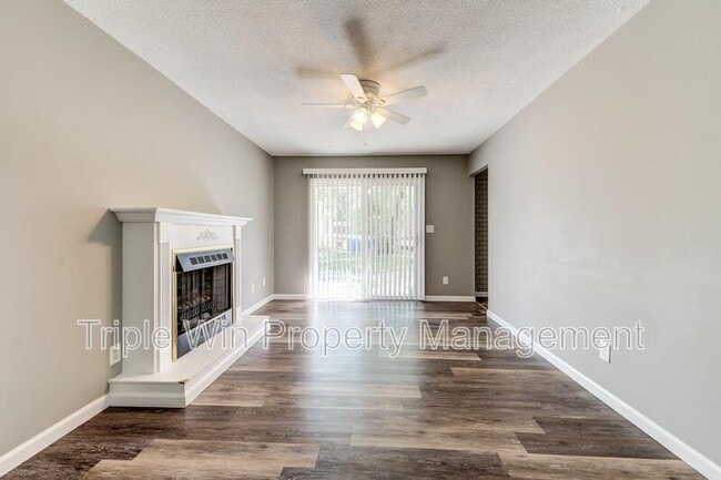 Building Photo - 2250 Spoonwood Dr
