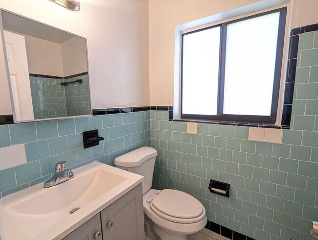 Building Photo - 2238 Fillmore St