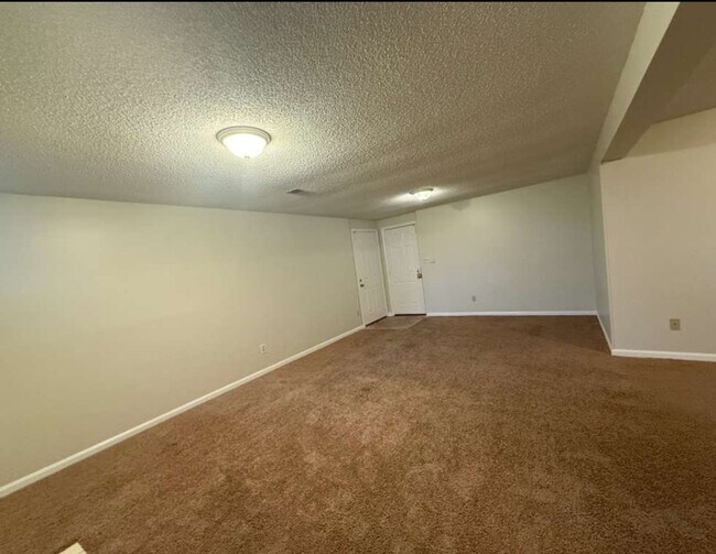 Building Photo - ***NEW Price***