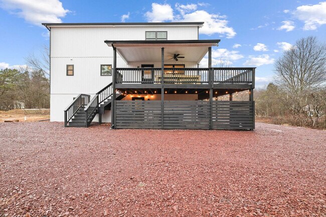 Building Photo - 126 Petrarch Trail