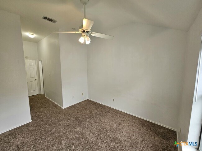Building Photo - 603 Totem Trail