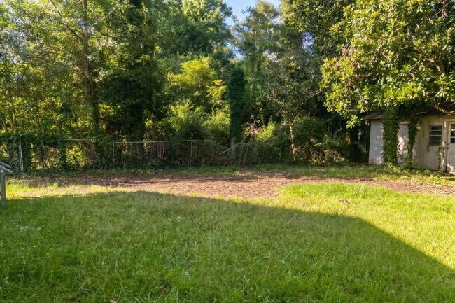 Building Photo - 431 Bussey Ave