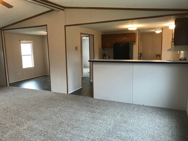 Building Photo - 3 Bedroom 2 Bath Home on 2 Acres For Rent!