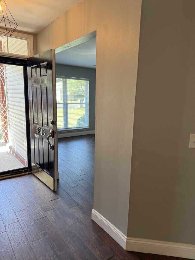 Building Photo - 2813 Atoka Trail