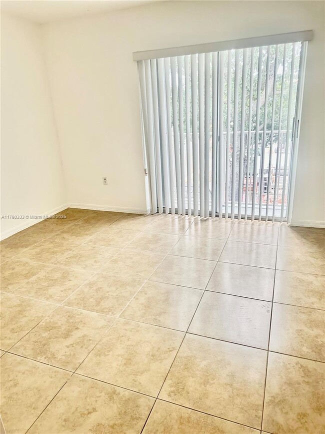 Building Photo - 5225 NW 112th Ave