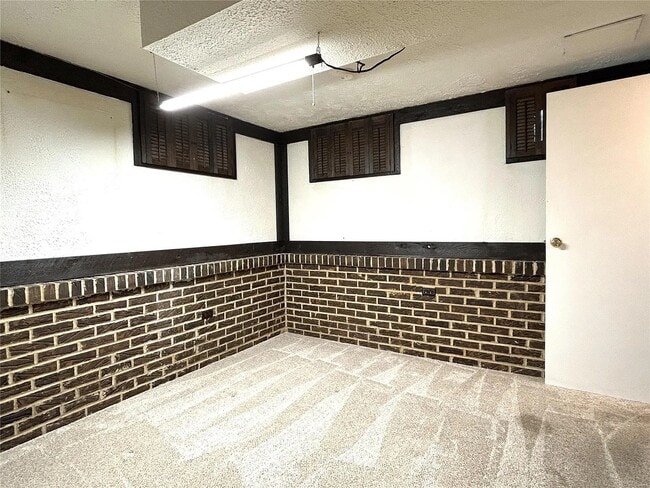 Building Photo - 840 Campion Ln