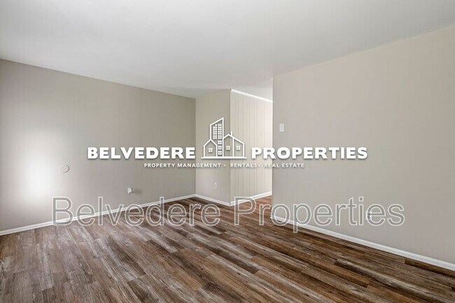 Building Photo - 3005 Kilkenny Ave